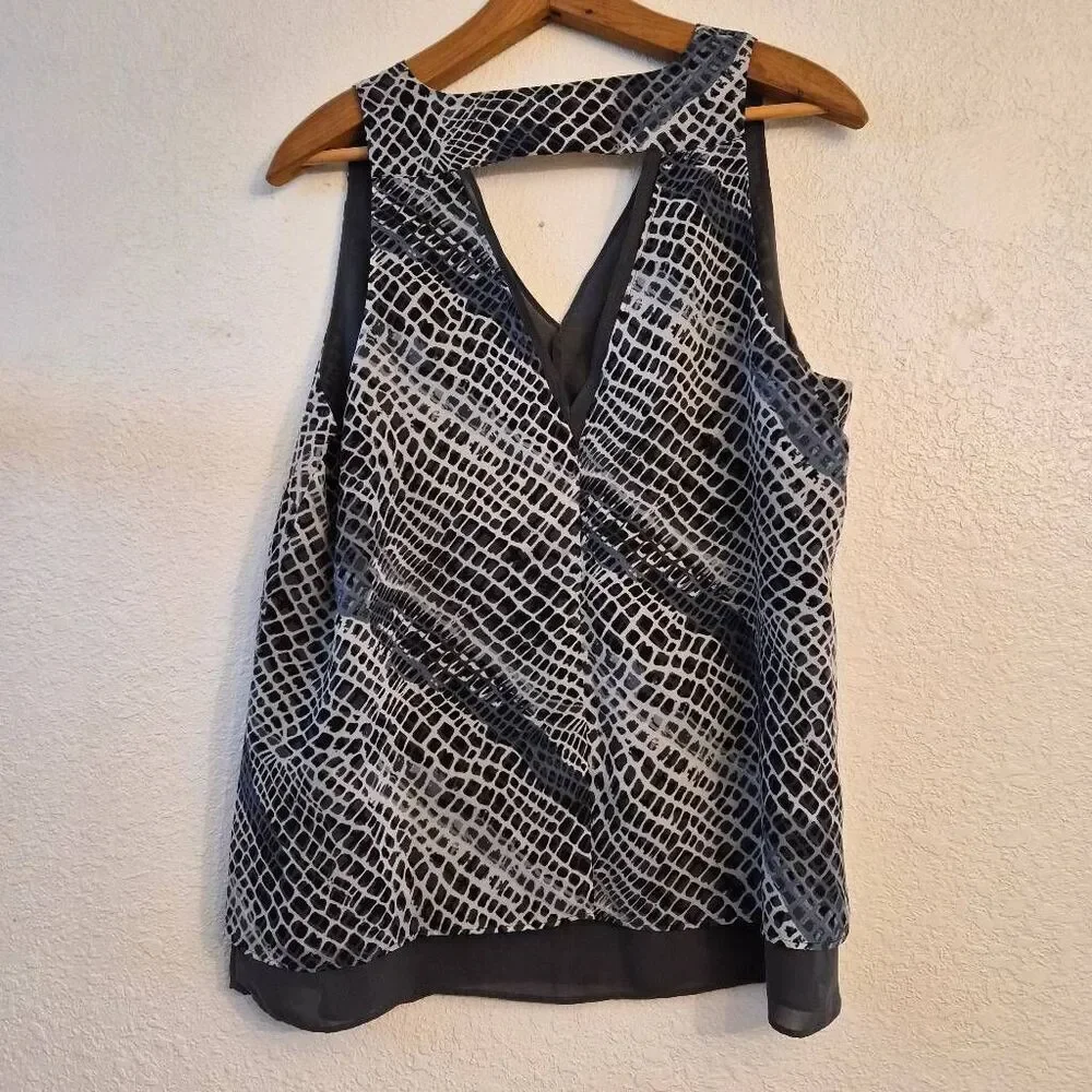 Banana Republic Snakeskin Tank Top: Flowy Effortless Summer Essential Chic Sexy